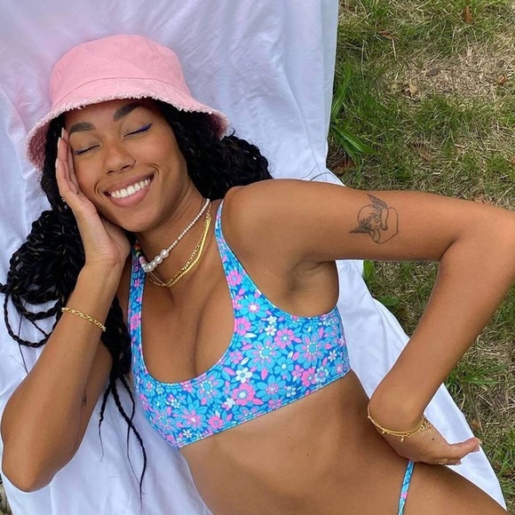 FRANKIES BIKINIS | Blue Wave Connor Swimsuit Top - Picture 1 of 1